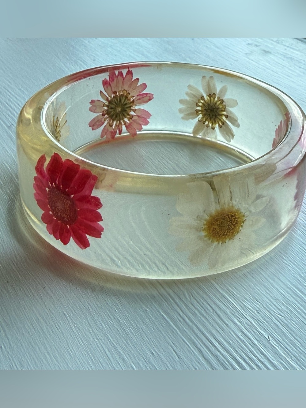 vIntaGe lucite pressed flower bracelet